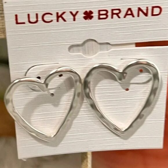NWT Lucky Brand Silver Heart Stud Earrings #LBER1 - Picture 3 of 6